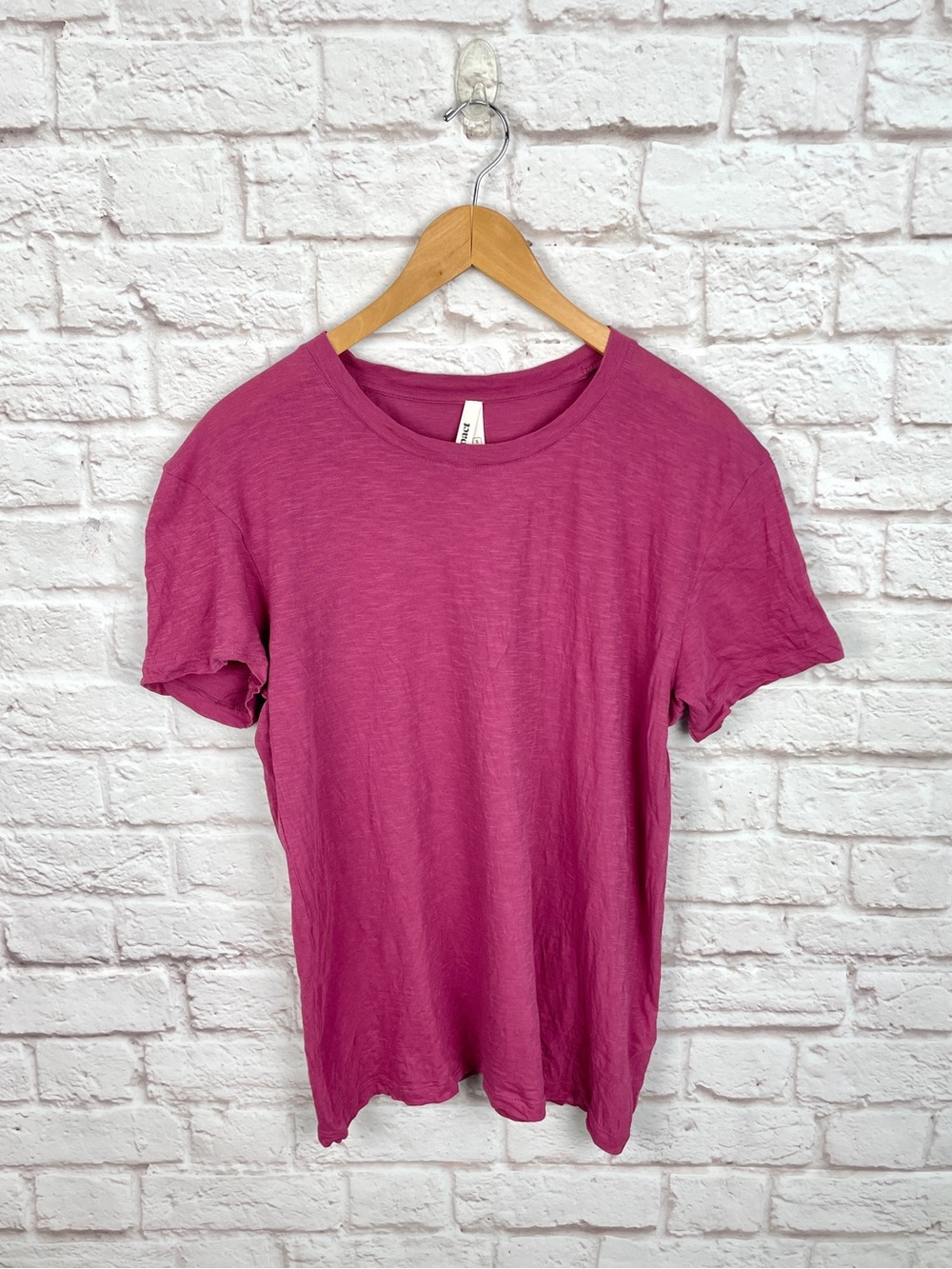 Pact 100% Organic Cotton Magenta Tee Shirt Size S